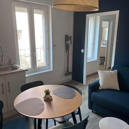 Les Voiles Bleues Hotel